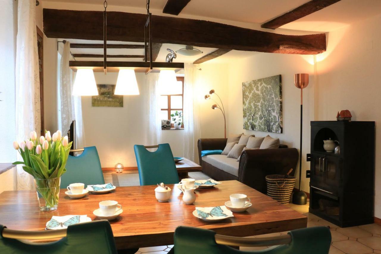 Alte Pfarre Gudensberg Apartment Bagian luar foto